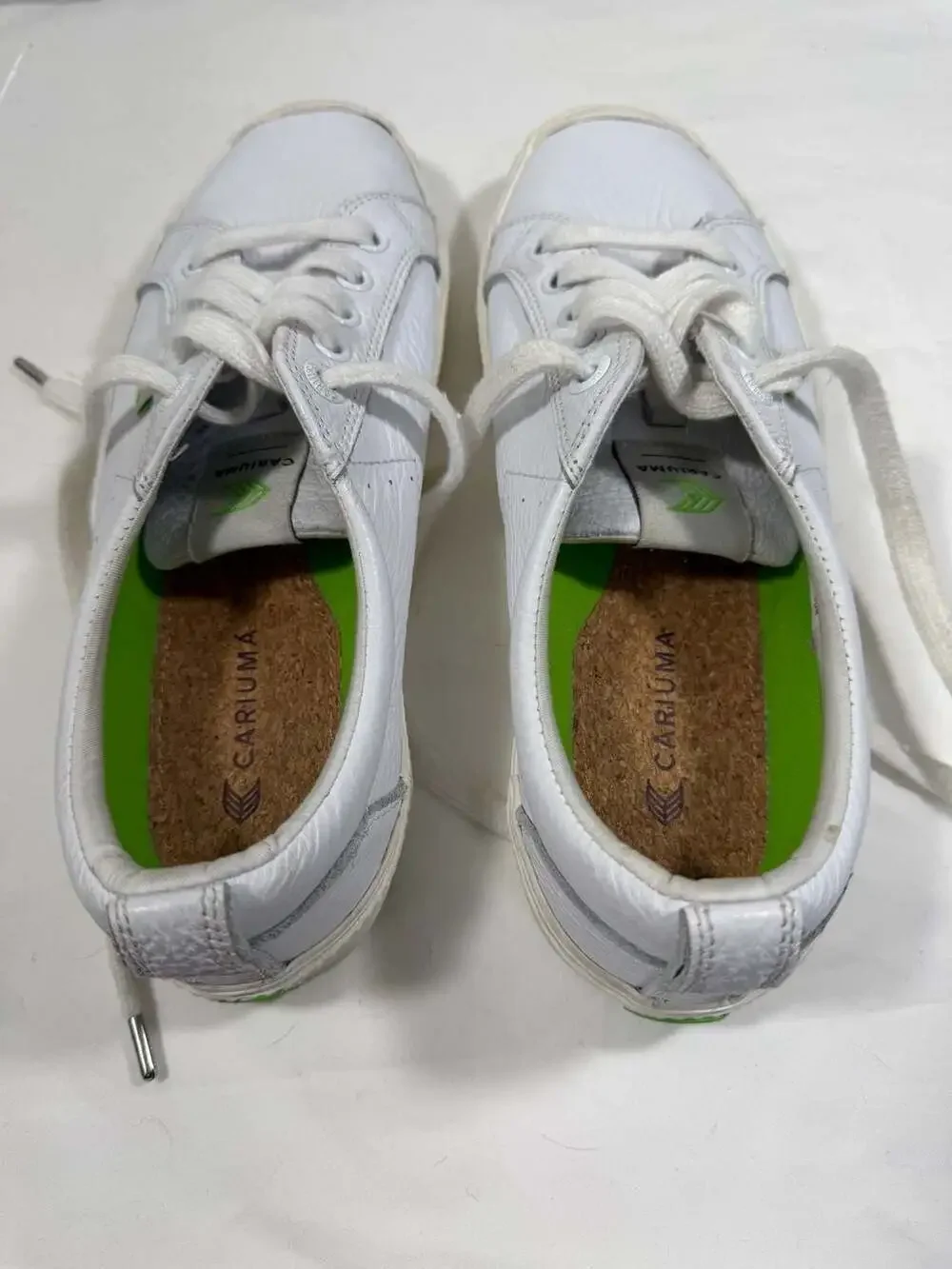 Cariuma OCA Low White Premium Leather Sneakers